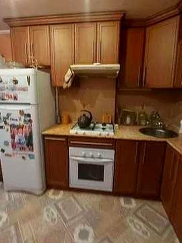Продам 3к.квартиру на Запорожском шоссе 19!Тополь !Автономка!