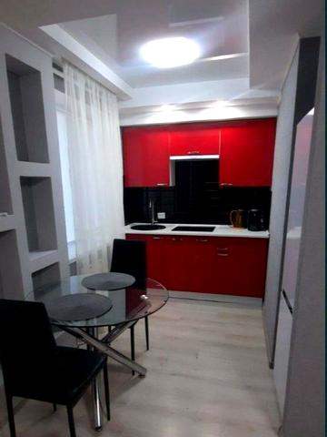 Лесі Українки просп. (Пушкіна), 71