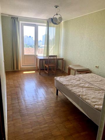 Андрія Малишка вул., 15