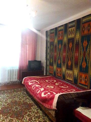 Здам 1 кімнатну квартиру на вишенці,Космонавтів