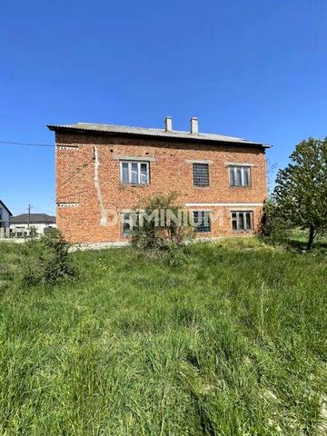 Продається  добротний будинок в с. Руська Долина