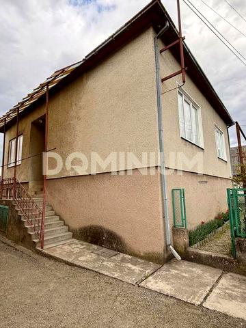Продається хороший будинок у центрі Королева