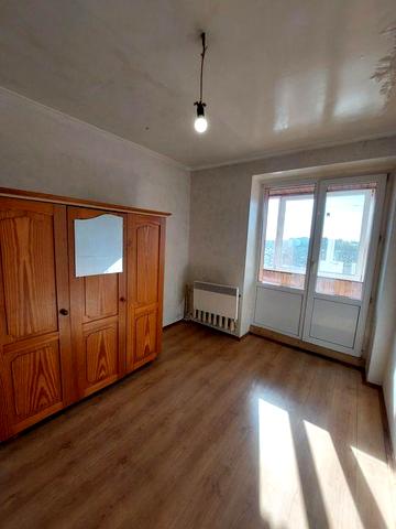 Продам гарну 2 кімнатну квартиру в Святопетрівському. До Києва 5км.