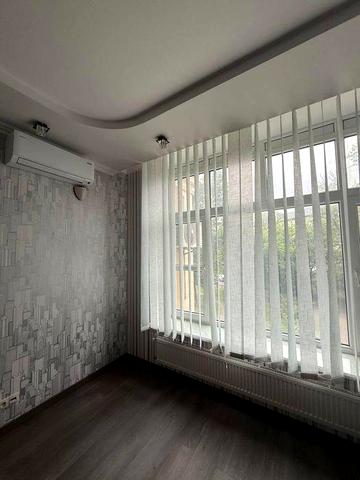 Терміново. В оренду 2К квартира. Офіс салон шоурум біля Лукянівки Шулявки. Вул Парково Сирецька 4В. Низький третій  поверх