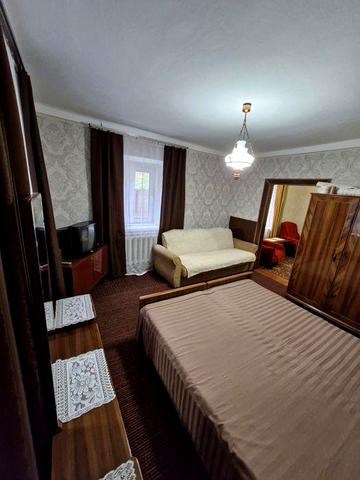 Здається 2х кім частина будинку на Замості  8500+