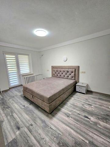 Однокімнатна квартира, поруч метро Героїв Дніпра!