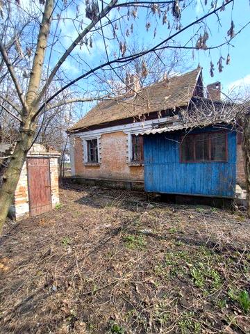 Два (2) будинки/ділянки. Суміжна територія, один власник.