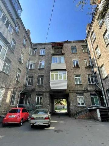 Продам велику під ремонт квартиру Романа Шухевича /Метробудівників (М)