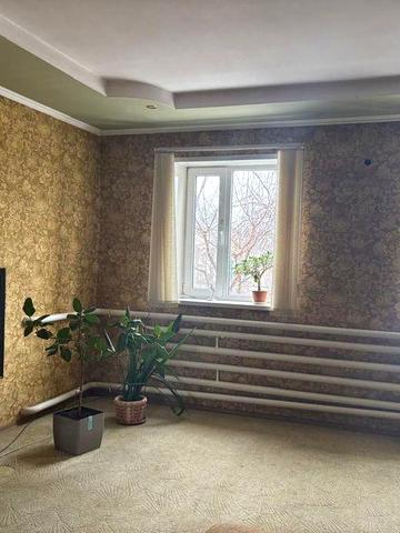 Продам готовий до проживання будинок в центрі селища ( з приводу оренди не турбувати!!!!!)