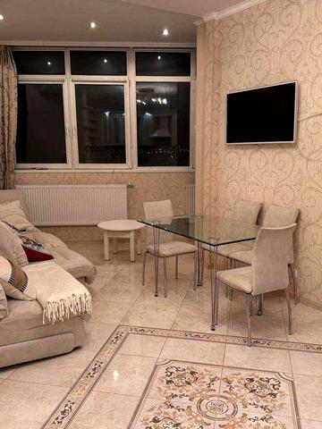 Сдам шикарную 3-ёх комн. кв-ру на Оболони в ЖК "ОАЗИС", просп. Героев Сталинграда, 12-Ж