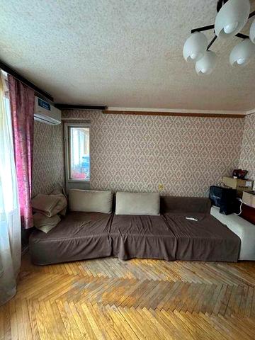 Продам 2 кімнатну квартиру вулиця Вереснева 24А