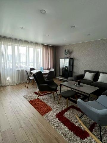 Русанівська набережна вул., 16