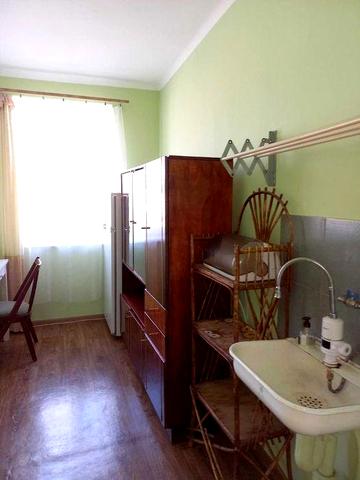 Здам 1 кімнатну квартиру в центрі.