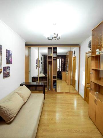 Білоруська вул., 36