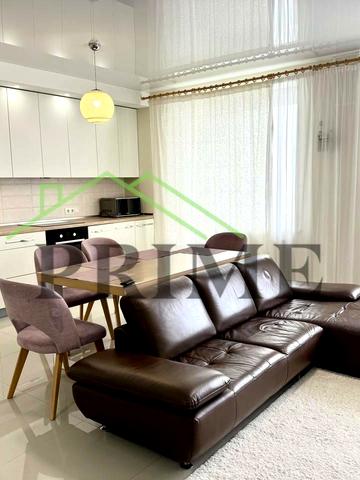 майдан Незалежності пл., 1Б