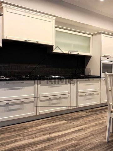 Івана Банка вул., 2