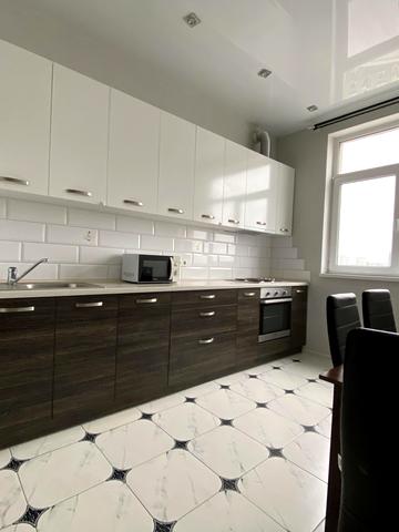 Жилянська вул., 118