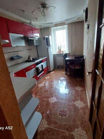 Сдам 3 ком  квартиру Длительно