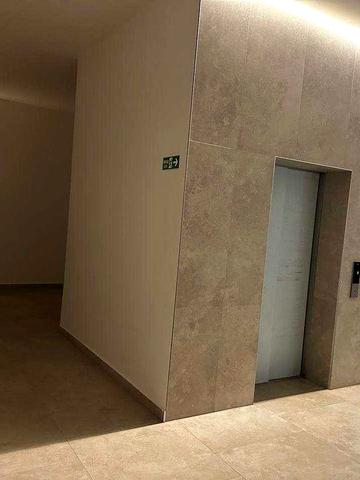 Здається в оренду двокімнатна квартира м. Тячів з паркомісцем