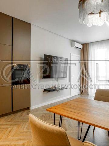 Унікальна квартира з якісним ремонтом та окремою гардеробною у ЖК Нова Англія, будинок Brighton ЖК Нова Англія