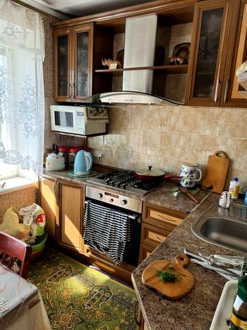 Продам 4 кімнатну квартиру