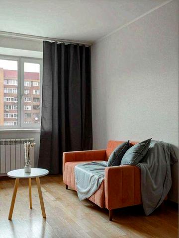 Оренда  трьохкімнатної квартири по вул Максима Рильського