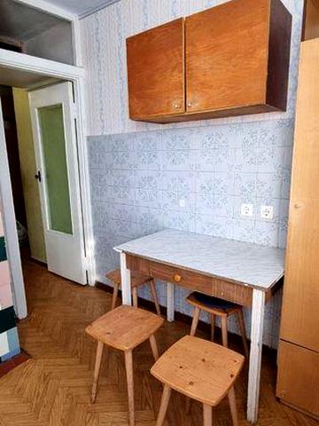 0% комісії продам квартиру 2 кім. 3 хвилини пішки  метро  Дарниця , Краківська 18