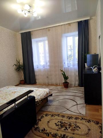 Різовська вул., 8