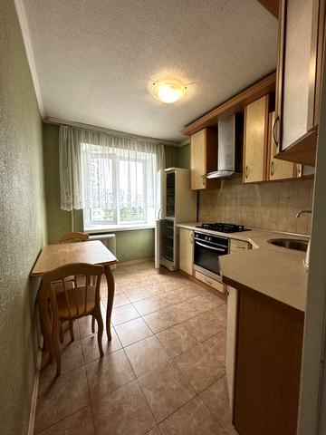 Квартира біля метро Чернігівська Без комісії