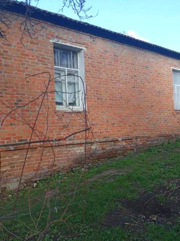 Продам 1/2 будинку по вулиці Українська смт Високий