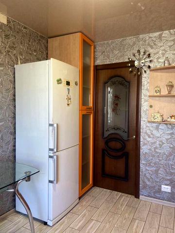 Аренда 3 ком на ул.Янтарная ,рядом Караван,Левый берег