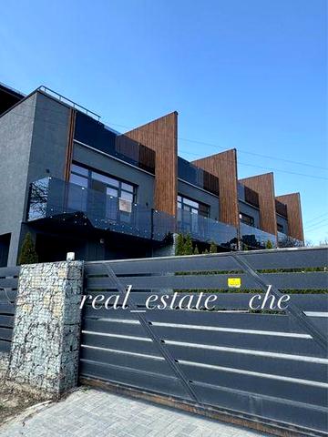 Оренда ексклюзивного таунхауса з басейном та терасою