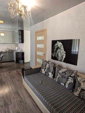 З 2-го травня можна подивитись та заселятись. 2-к кв. (Малий ринок)