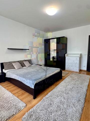 Ревуцького вул., 9