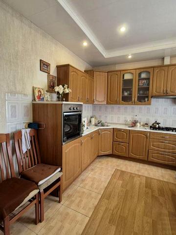 Сдам большой красивый дом, Космос.