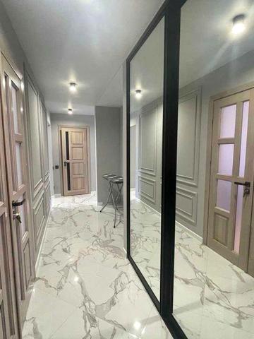 2 КІМ Бандери 83 (Східний біля парку) новобудова , дуже гарна