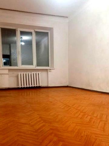 Продам 2-к квартиру, центр Києва, вул. Володимира Винниченка