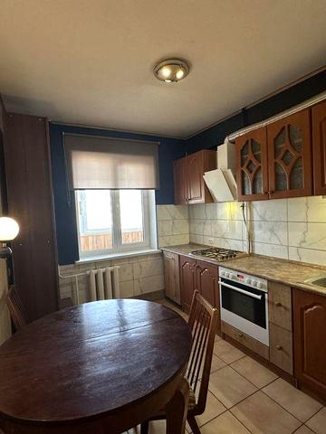 Продам 3-кімнатну квартиру . Район 12 школи