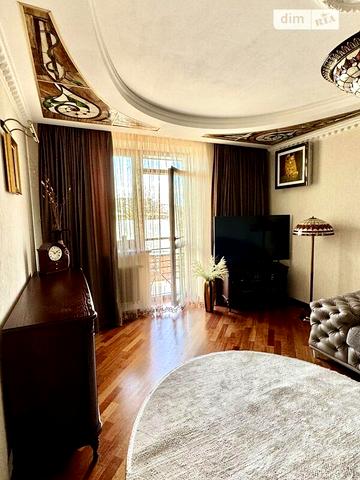 Продаж 3к Квартира Квітнева вулиця