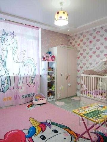 Продається 3кім. ДВОПОВЕРХОВА квартира, 2 санвузли вул.Саперно-Слобідська,24