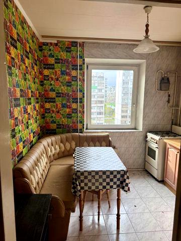 Продаж 2к квартири біля метро Харківська