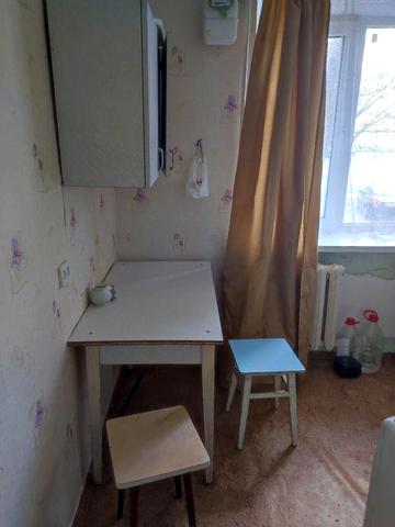 Сдаю 2кв Лески 1/5  кирп.   47/33/5,5  балкон  газовая колонка.Цена 4500 грн+комм.платежи