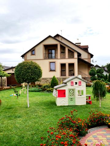 Підгайна, 16