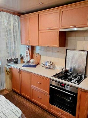 Здається 2-кім квартира в Хортицькому районі. Ціна 15000+ку.