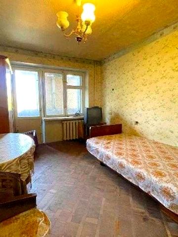Продам 2к.кв. метро Индустриальная 7 мин