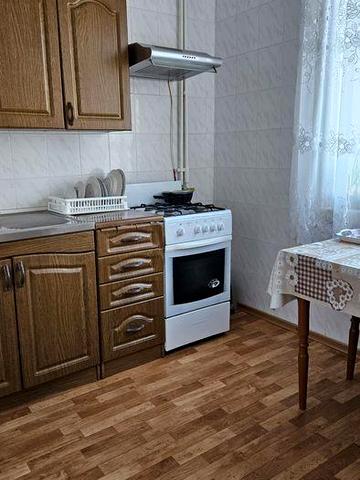 Сдам 3ю квартиру на Левом берегу 4 мкрн.