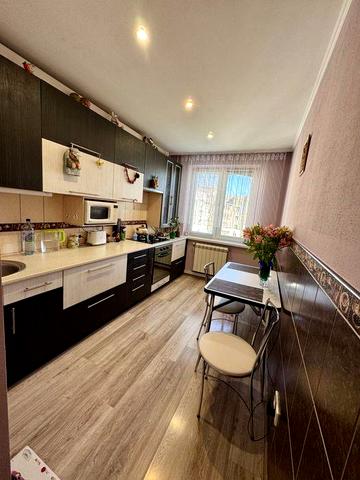 3-х кімн. квартира, вул. Руська ( Гравітон)