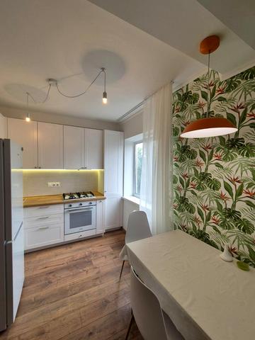 Берестейський просп. (Перемоги), 25