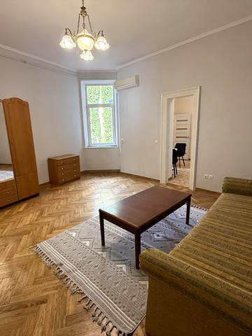 Івана Григоровича вул., 9