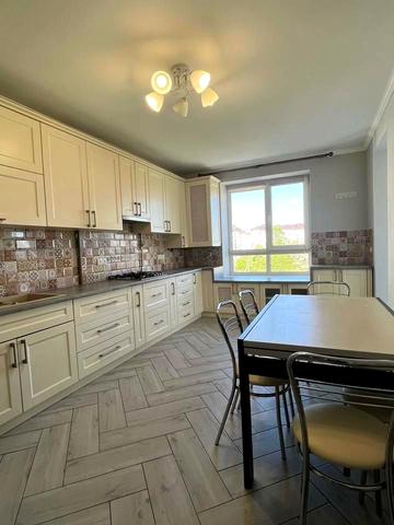 Слобідська вул., 21